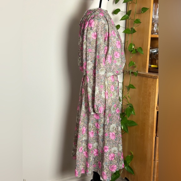 Vintage handmade floral cottage core dress - Picture 5 of 8